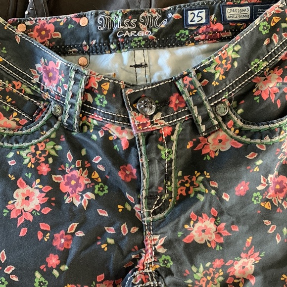 Miss Me 🌻🌺🌷Floral Skinny Jeans 25 NWT - Picture 8 of 10